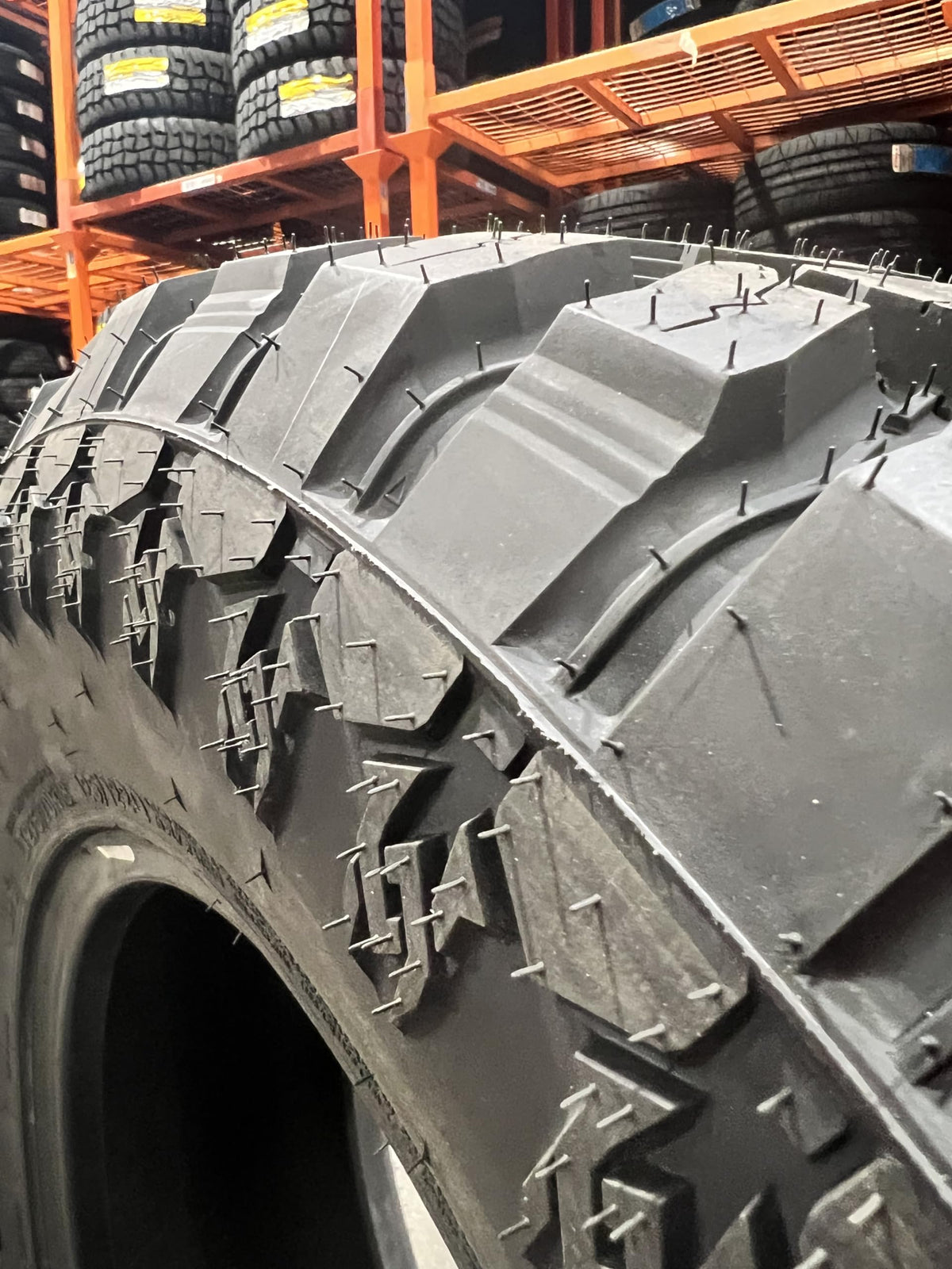 275/60R20 Mud Tire A728609